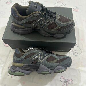 New Balance 9060 Series Gray Low-Top Sneakers